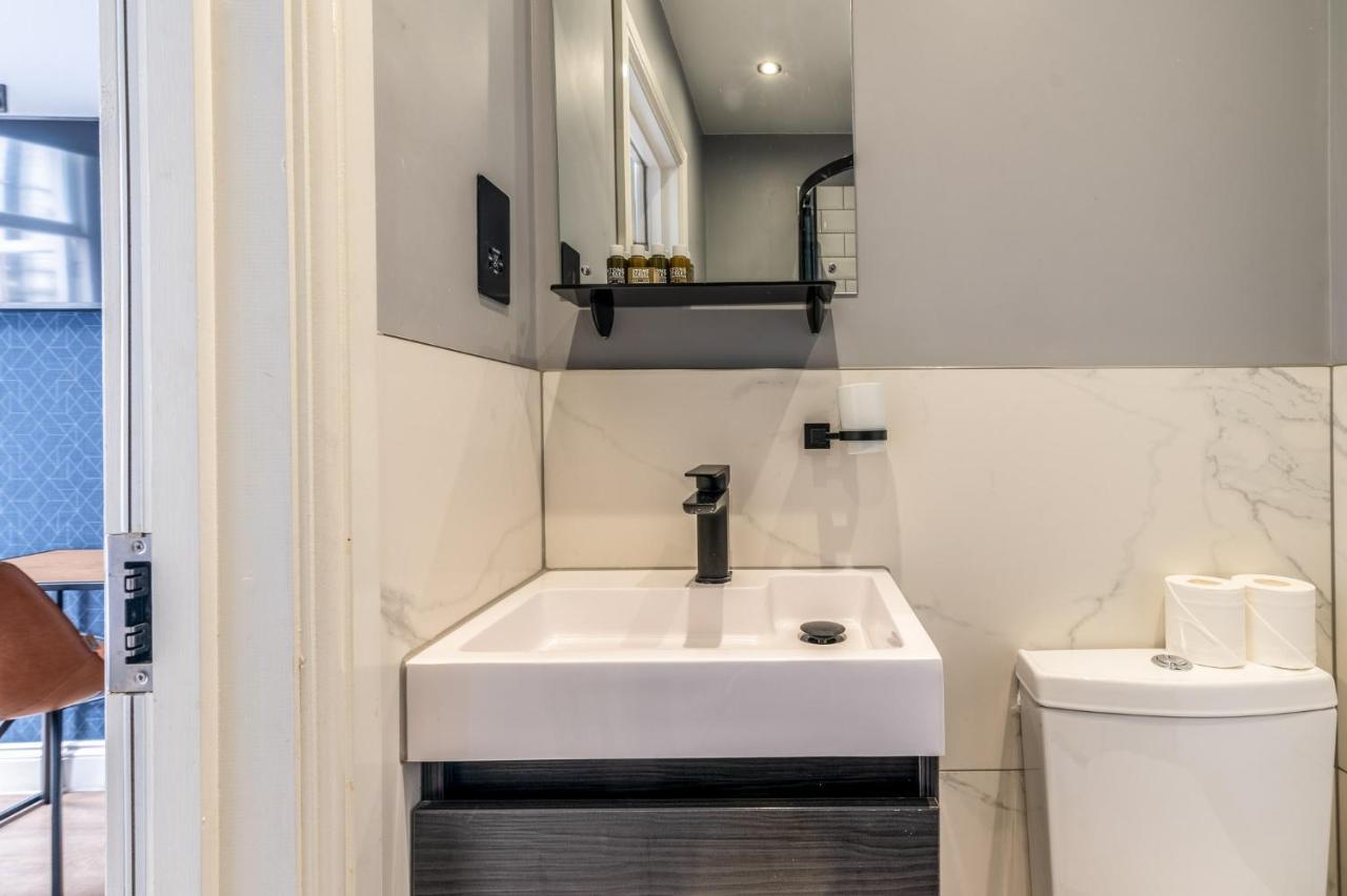 City Relay - 60 Warwick Road London Bagian luar foto